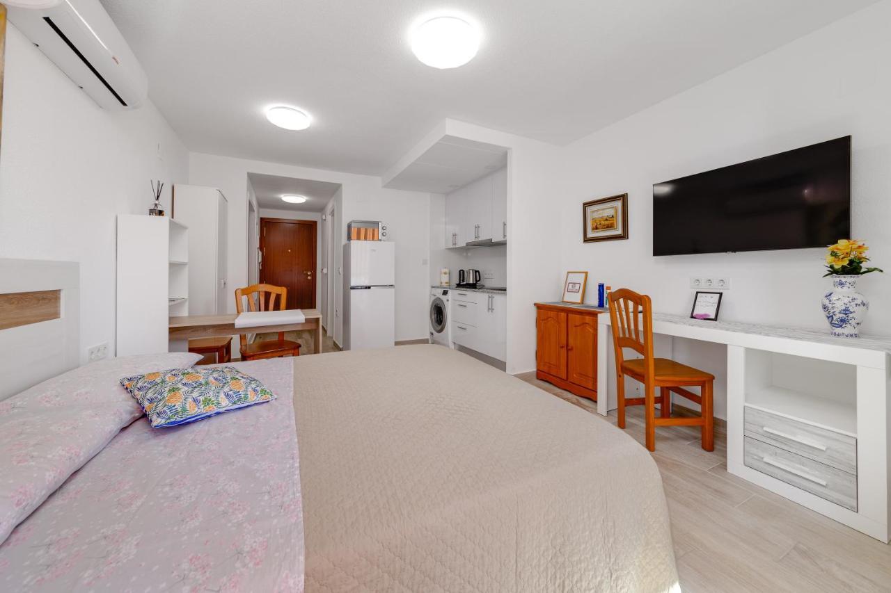 Cosy Studio Playa Del Cura ตอร์เรเวียคา ภายนอก รูปภาพ