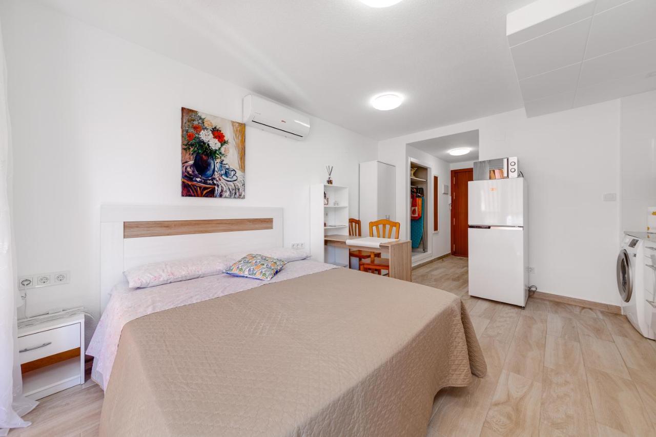 Cosy Studio Playa Del Cura ตอร์เรเวียคา ภายนอก รูปภาพ